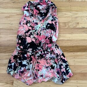 Motherhood maternity sleeveless floral top. Size small.